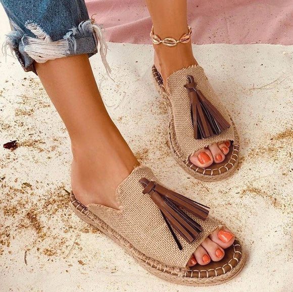 The Beachy Summer Slipper Sandal